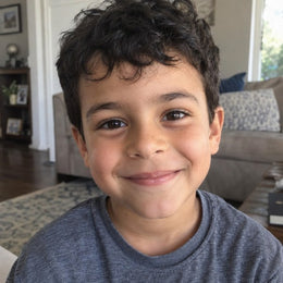 Foto original del niño (ejemplo)