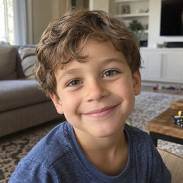 Foto original del niño (ejemplo)